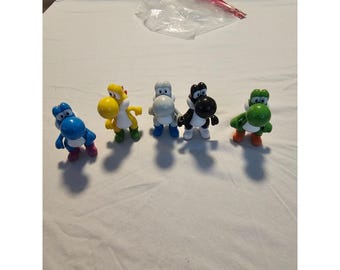 Nintendo Super Mario Yoshi Action Figure Set Jakks Pacific Multi Color 5pc 2.5"