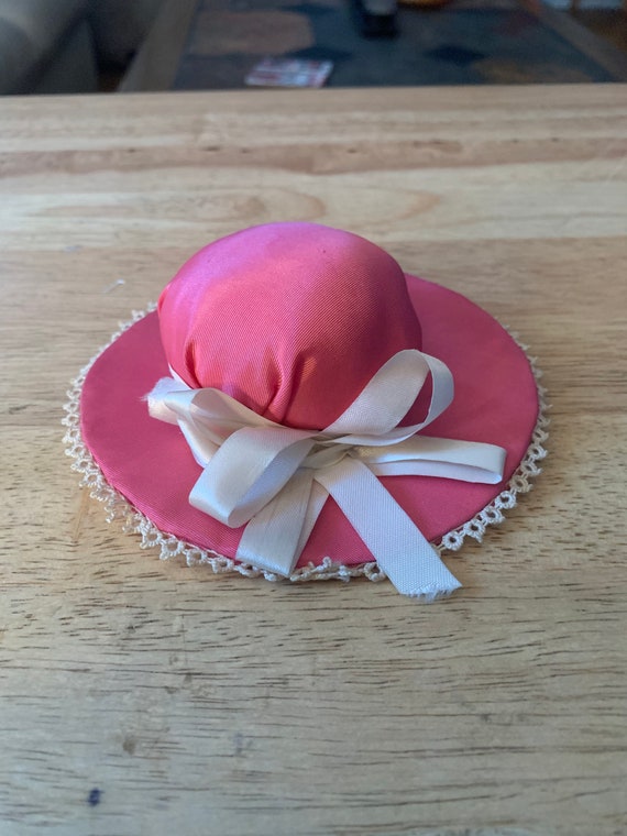 Vintage 1950s pink cushion pin hat