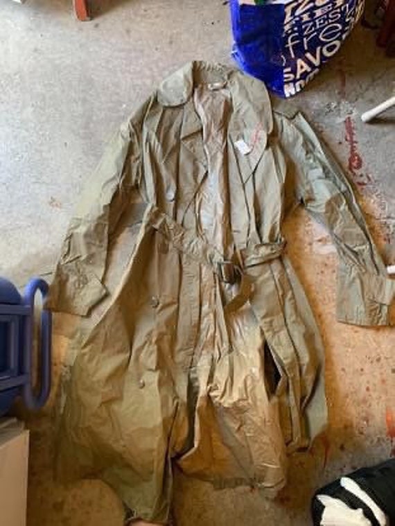 Late 1950s US Army rain overcoat no rips or tears - image 2