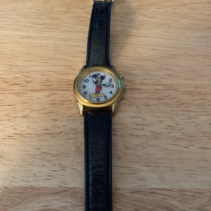 Early 1980s Mickey Mouse watch needs a new battery as is