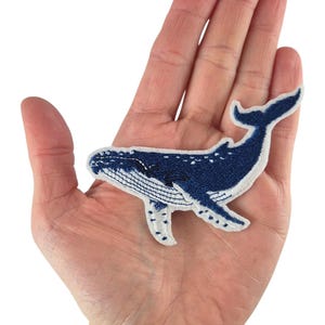 Buckelwal Wal Stickpatch Bügelbild | Aufnäher Wal blau weiß | Maritimer Patch | Whale Patch | DIY Kleidung Tasche Jeansjacke