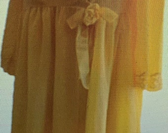 2 Teile im Set Vintage um 1970 Damen Nachthemd und Mantel Gr.40-42 Sonnen-Gelb