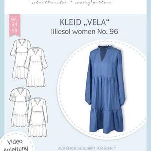 Könnte beinhalten: Ein hellblaues Schnittmuster mit dem Titel "KLEID VELA" von lillesol women No. 96. Das Bild zeigt ein fertiges Kleid und Strichzeichnungen des Kleides. Der Text "Video Anleitung Online" ist ebenfalls vorhanden.