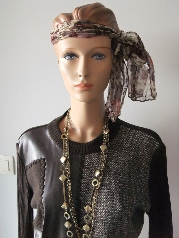 Weil Paris brown vintage knit set