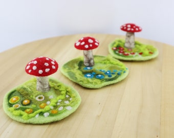 Small fly agaric on the meadow, fly agaric decoration, autumn decoration mushroom, needle felted unique piece