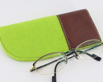 Glasses case made of design Tweed wool felt and leather, glasses pocket, spectacle case, spectacle case, spectacle case for glasses, may green, brown