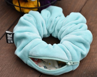 ZEEPIE / velvet scrunchie with zipper / mint scrunchie with pocket