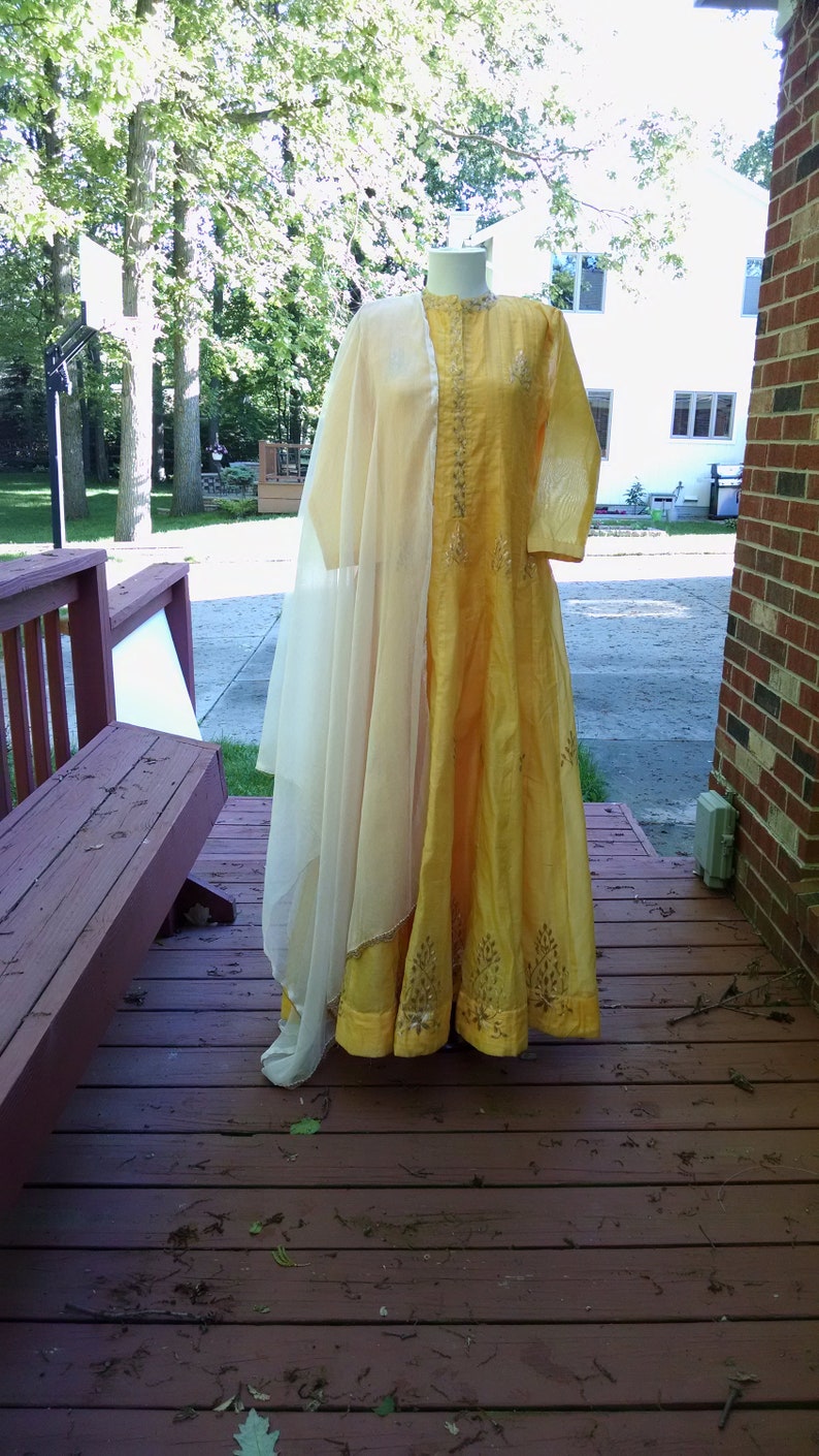 Abaya estilo amarillo vestido de algodón seda maxi vestido Anarkali Kameez hecho a mano w / hilo bordado gasa dupatta con encaje ropa de mujer imagen 10