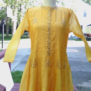 Abaya estilo amarillo vestido de algodón seda maxi vestido Anarkali Kameez hecho a mano w / hilo bordado gasa dupatta con encaje ropa de mujer imagen 2