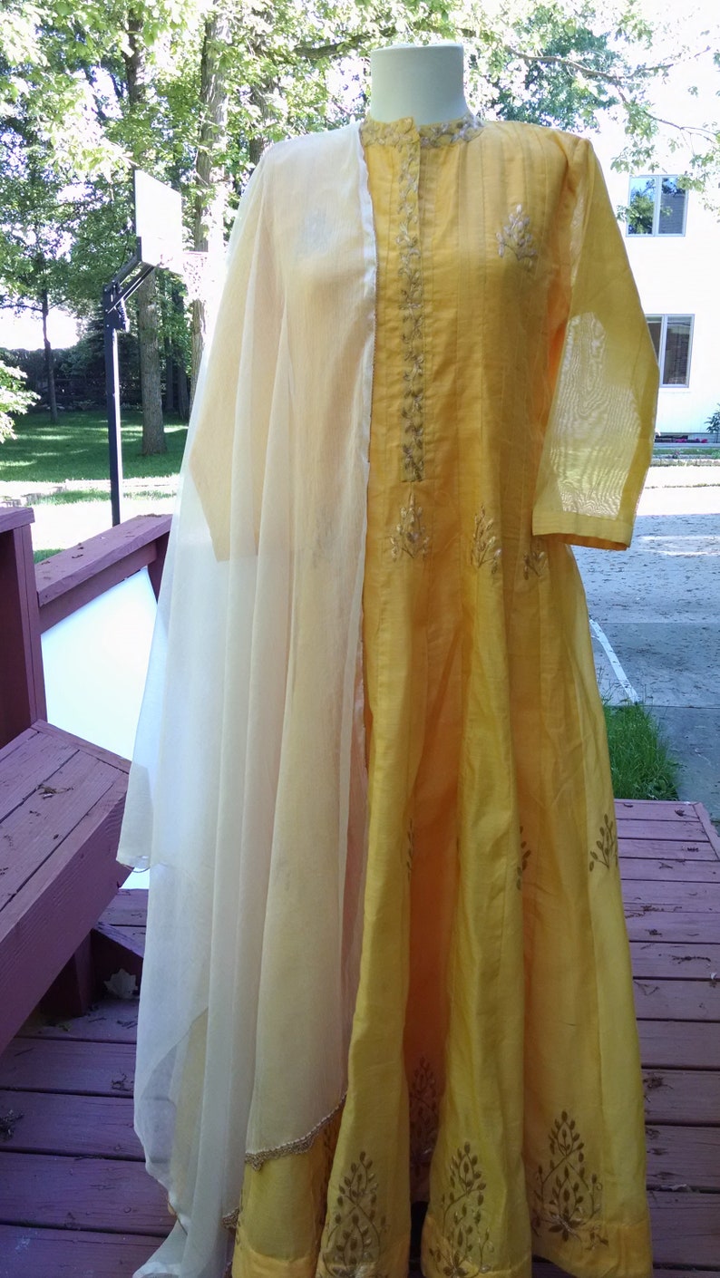 Abaya estilo amarillo vestido de algodón seda maxi vestido Anarkali Kameez hecho a mano w / hilo bordado gasa dupatta con encaje ropa de mujer imagen 1