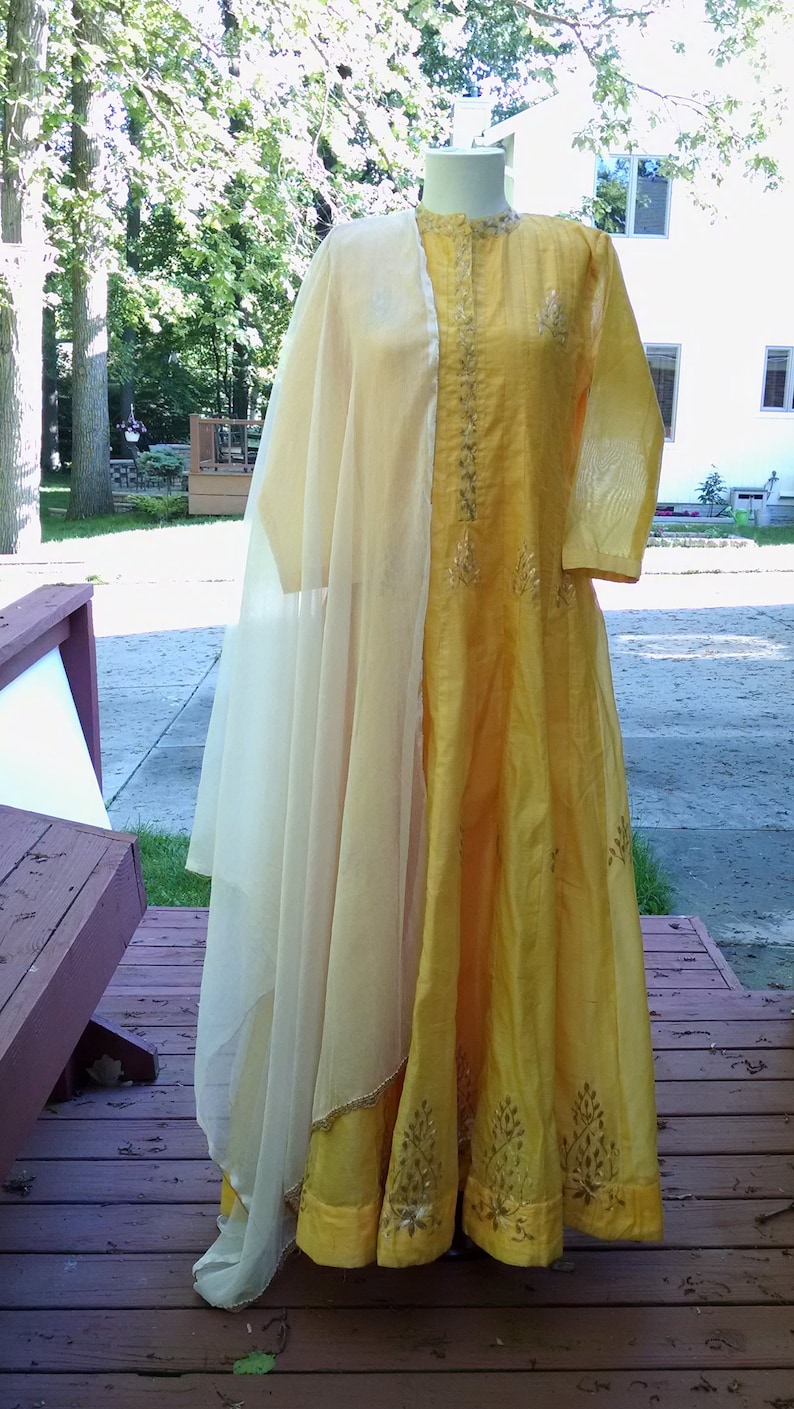 Abaya estilo amarillo vestido de algodón seda maxi vestido Anarkali Kameez hecho a mano w / hilo bordado gasa dupatta con encaje ropa de mujer imagen 3