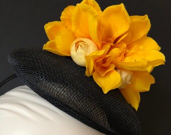 Black and Yellow Button Fascinator