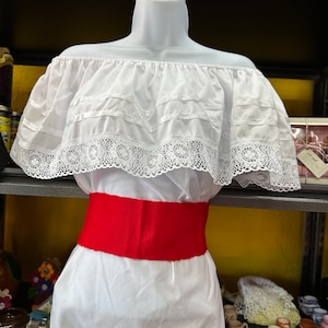 white Blusa campesina mexicana/offshoulder blouse size Large