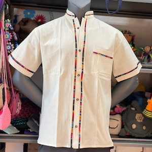 Size Large Manta Men&#39;s Guayabera