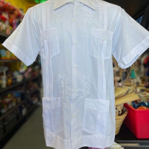 White Yucateco Men&#39;s Guayabera