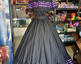 Falda Mexicana Vibrante del Día de los Muertos – Estilo de Arte Popular Hecho a Mano 3 piezas