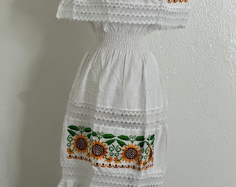 Sunflower Splendor: Traditional Mexican Girasol Dress size Small