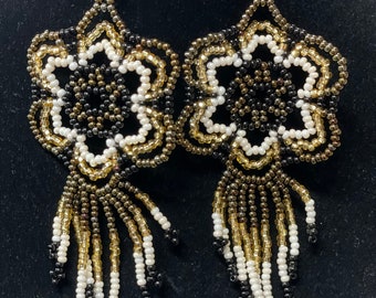 Hermosos Aretes Huichol chaquira