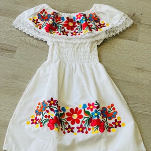 girls Beautiful Size 4T Mexican dress