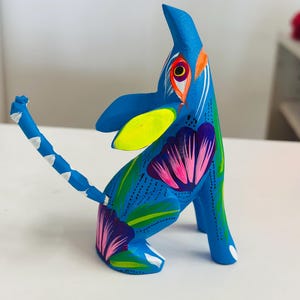美品■ドリアデ■イタリア■アルケミラI■ラタン■2脚セット■A/ALEPH Beautiful Blue Wolf Alebrijes Copal Wood Carving - Etsy