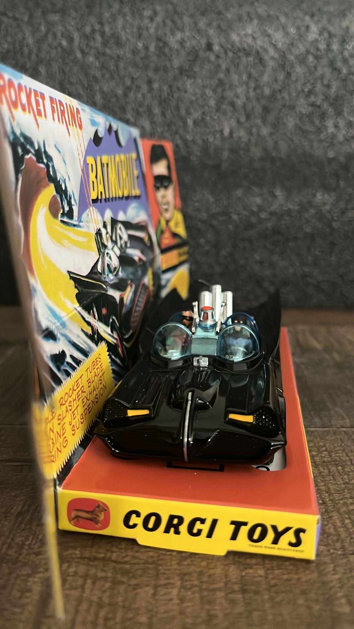 Corgi Toys Batmobile バットマン　ミニカー Corgi Model Club Member Offer BATFB (SAVE 25%-40% when you join