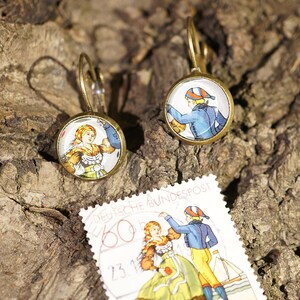 Upcycling - Ohrring aus Briefmarke - &quot;Paartanz I&quot;
