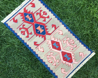 Small Kilim, Wool Kilim Rug, Beach House Rug, Bathroom Rug, Modern Rug, Handwoven Kilim, Hanging Tapestry, Decorative Rug, 1’6” x 3’2” ft