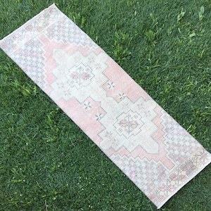 Hand Knotted Rug Runner, Vintage Rug Runner, Oushak Runner Rug, Turkish Carpet Runner, Distressed Low Pile Runner, Hallway Rug, 2’7x8’5 ft