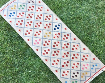 Short Runner Rug, Hand Weaving Runner, Narrow Small Runner Rug, Hallway Rug, Kitchen Runner, Kilim Rug Runner, Runner Rug, 2’4” x 6’7” feet