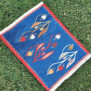 Handmade Flatwoven Modern Kilim Rug, Wool Bohemian Kilim Rug, Organic Turkish Minimal Rustic Blue Kilim Rug, Vintage Kilim, 1’7”x2’2” ft