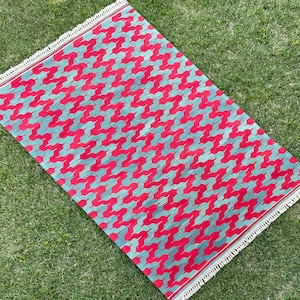 Kilim Rug, Red and Green Kilim, Living Room Rug, Hand Woven Area Kilims, Oriental Kilim, Turkish Kilim, Bedroom Rug, Home Floor Decor,5’3x8’