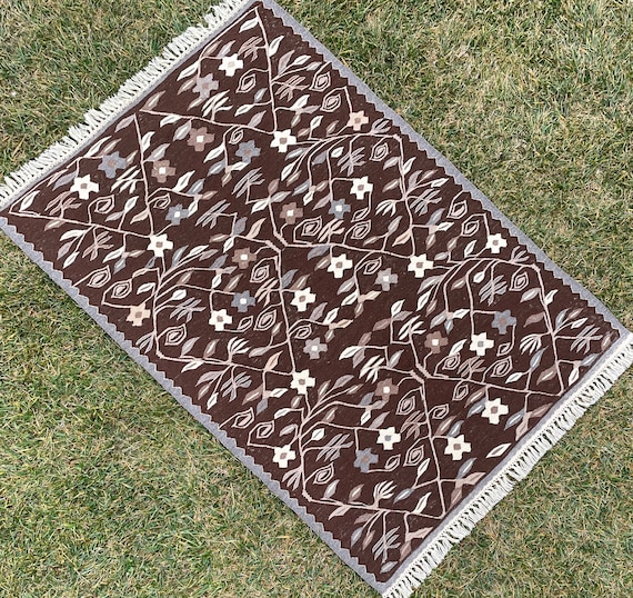 Flower Natural Wool Rug, 3’8 x 5’4 ft, Turkish Rug, Brown Color Rug, Kilim Rug, Oushak Rug, Hand Woven Rug, Vintage Rug, Area Rug, Floor Rug