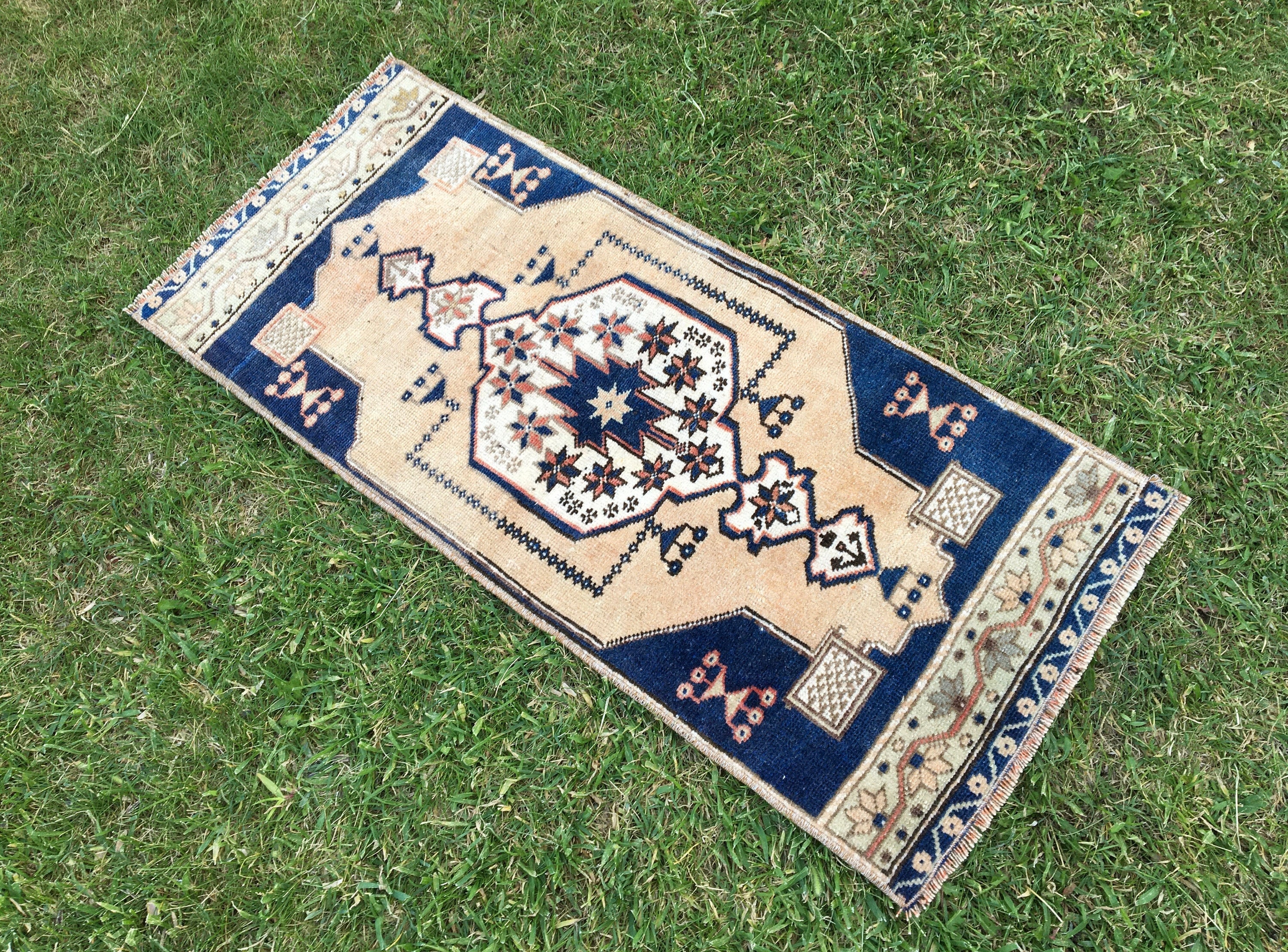 Small Rug Turkish Distressed Vintage Bathroom Kitchen Hand Knotted