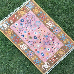 Hand Weaving Kilim Rug, Oushak Rug, Pink Rug, Flower Pattern Rug, Wool Turkish Rug, Girls Room Rug, Bedroom Rug, Pink Home Decor, 4’x5’6”