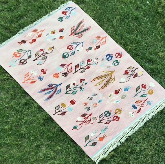 Hand Woven Rug, Turkish Oushak Rug, Vintage Oriental Rug, Pink Kilim Rug, Handmade Carpet, Persian Rug, Flowering Pink Carpet, 3’9”x5’8” ft