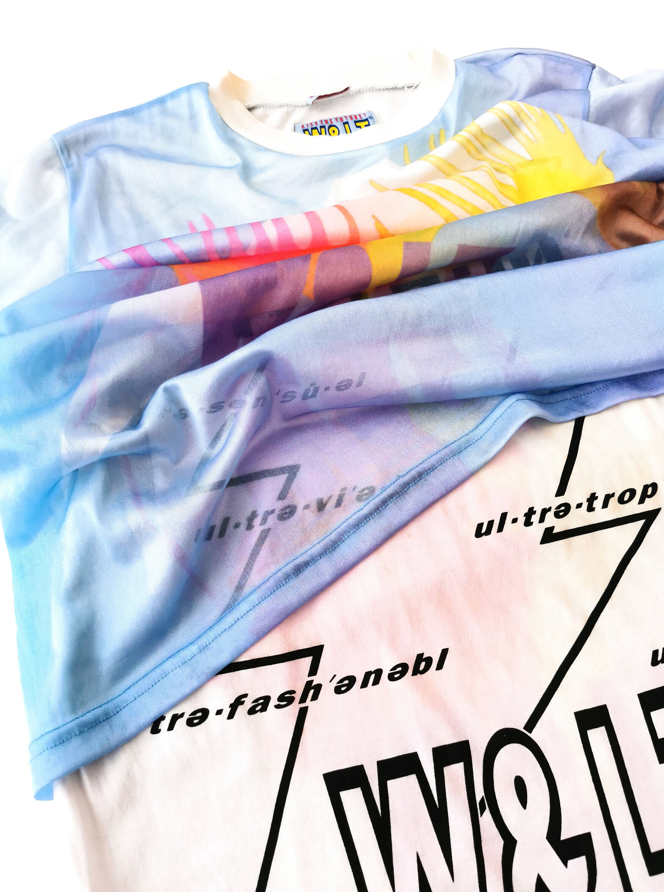 90s W< “KISS THE FUTURE