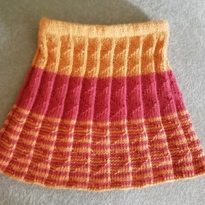 Instructions, knitting instructions skirt, pleated skirt.