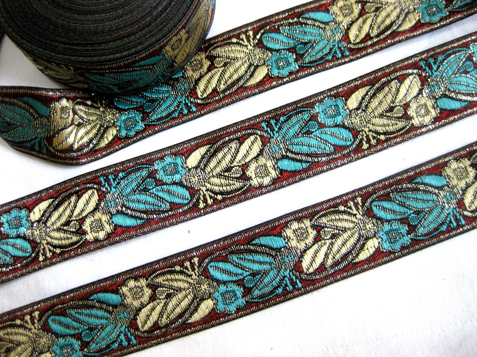 Borte Webband Rosenranken Weß, Lla & Slber 33mm Bret