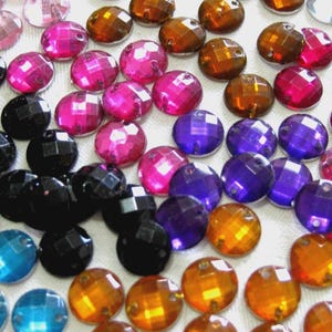 100 Acryl-Strass-Glitzersteine rund 10mm zum Aufnähen Farbe wählbar St18E