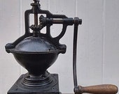 Rare Antique large coffee grinder with wooden drawer, Kissing Möllmann, around 1910, cast iron, shop coffee grinder, country house, farmhouse, shabby