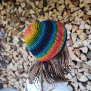 Bunte Beanie Mütze formstabil Beanie für Frauen Mützen Partnerlook Unisexmütze Regenbogen Beanie bunte Strickmütze Damen Bild 3