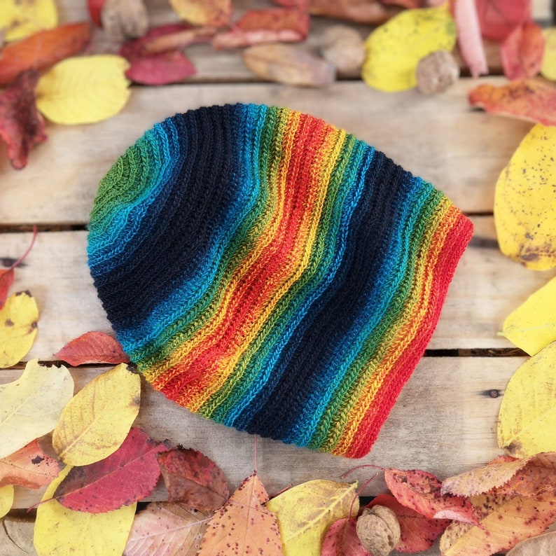 Bunte Beanie Mütze formstabil Beanie für Frauen Mützen Partnerlook Unisexmütze Regenbogen Beanie bunte Strickmütze Damen Bild 2