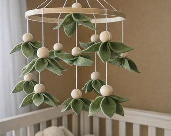 Forest baby mobile Leaf crib mobile Hanging mobile Green mobile Green floral baby mobile Wooden crib mobile