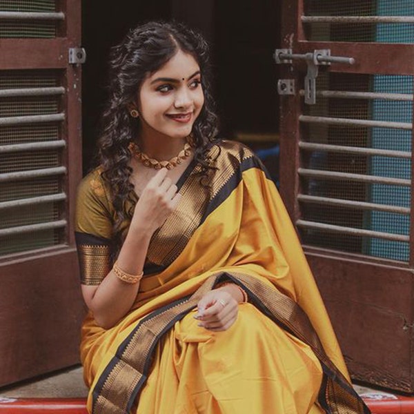 Jaune moutarde avec bordure noire Golden Zari Work Soft Banarasi Silk Saree Indian Saree pour les femmes Meilleur cadeau pour elle.