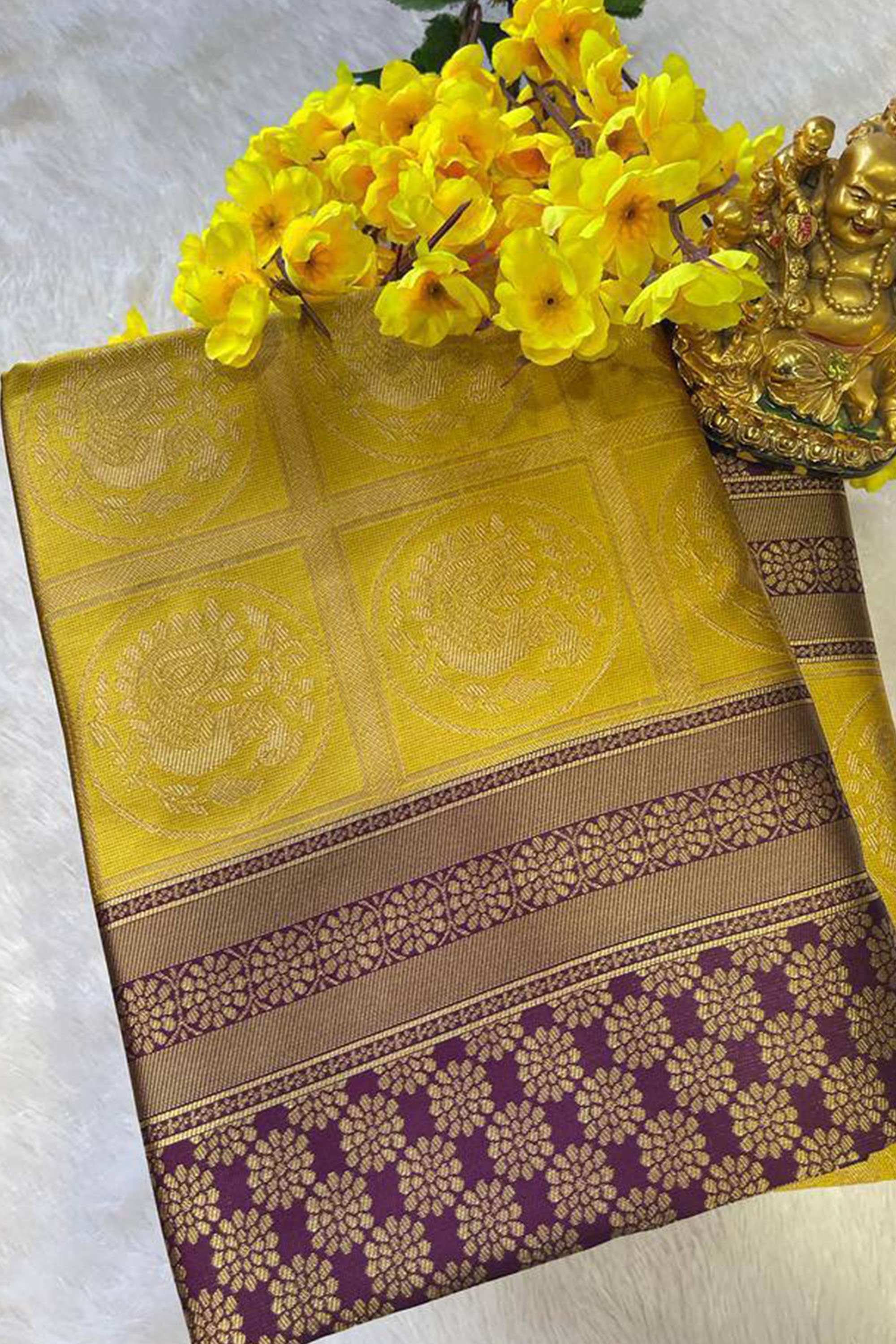 Women's Silk Blend Yellow Printed Designer Saree With Blouse Piece