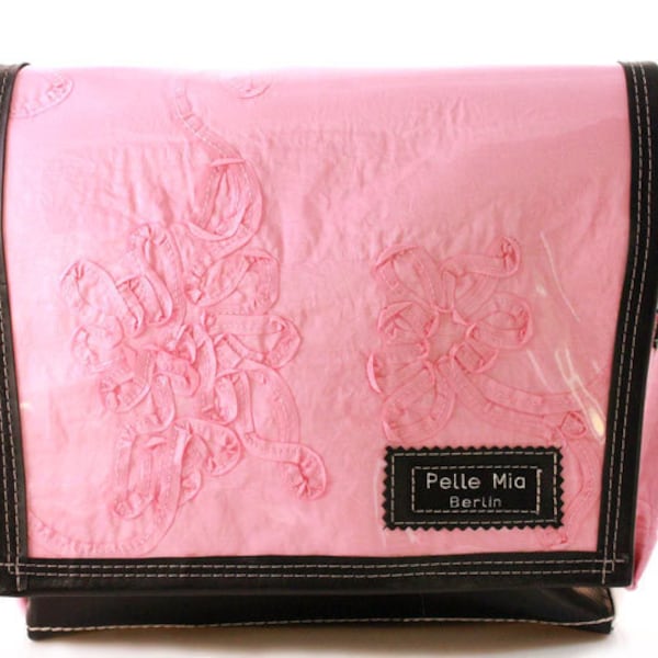 Pelle Mia Messengerbag Rosa Valetti*