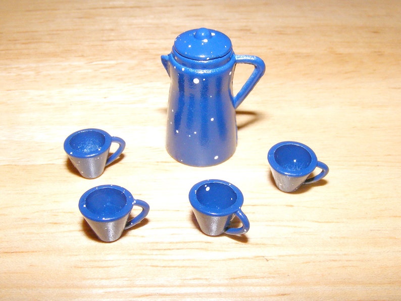 Puppenhaus Zubehör Geschirrserie blau Kanne mit 4 Tassen