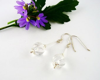 1 Paar Ohrhänger mit gravierten Perlen aus Bergkristall 925-Silber