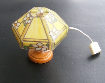 Lampe de table Dollhouse Tiffany jaune Bodo Hennig 1:12