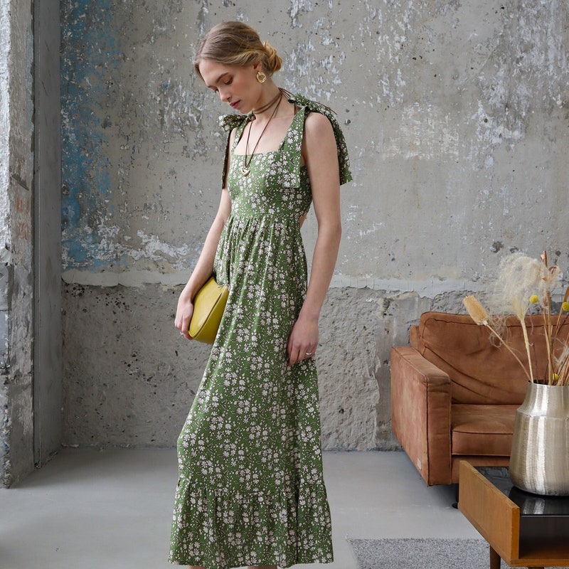 Youthful Plant Floral Print Sleeveless Midi Dress main image 0